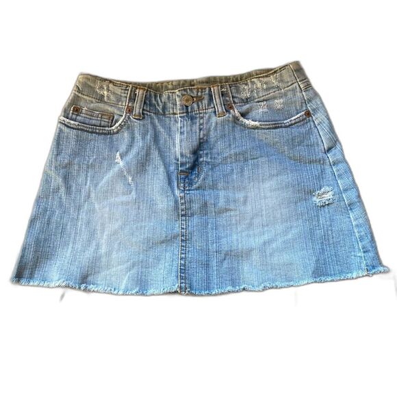 FOREVER 21 Distressed Frayed Mini Denim Skirt Womens Waist 29 inch Medium - Picture 6 of 15